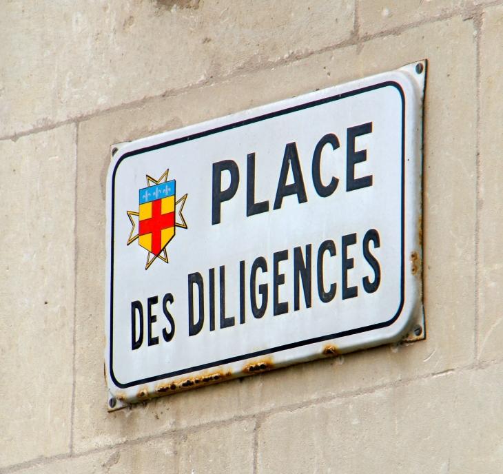 Place des Diligences - Montsoreau