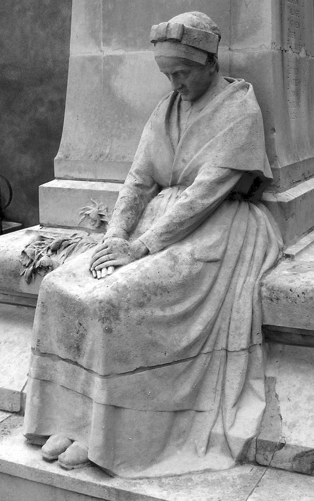 Monument aux morts devant la mairie - Saint-Florent-le-Vieil