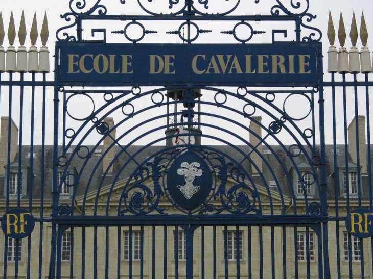 Grille de l'ecole de cavalerie - Saumur