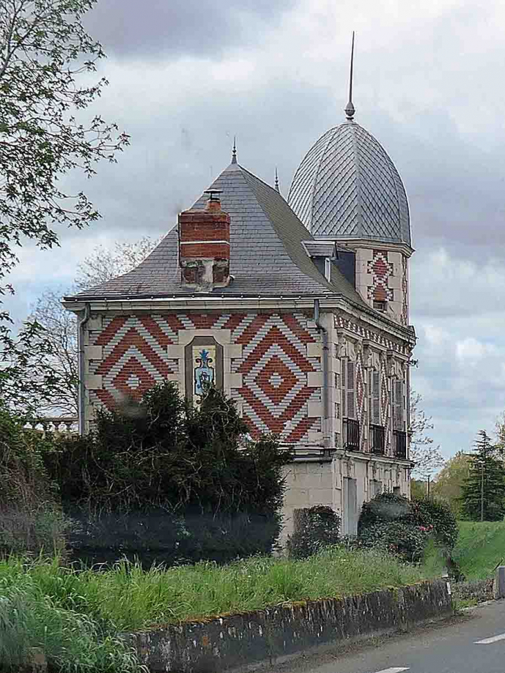 Maison Art Déco en bord de Loire route de Tours - Villebernier