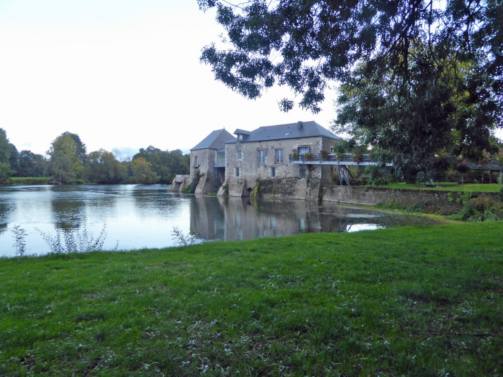 Le moulin Froment sur le Loir - Villevêque