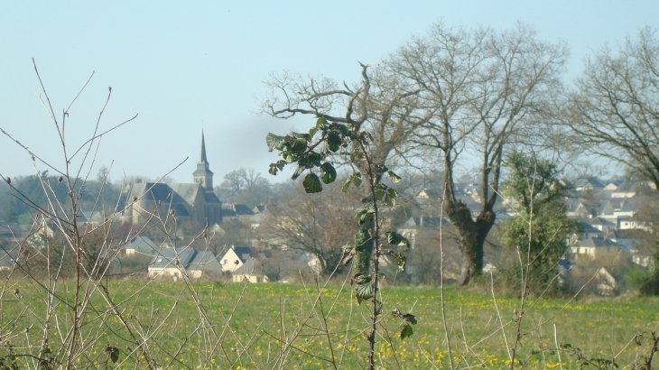 Belle vue sur le clocher - Ahuillé