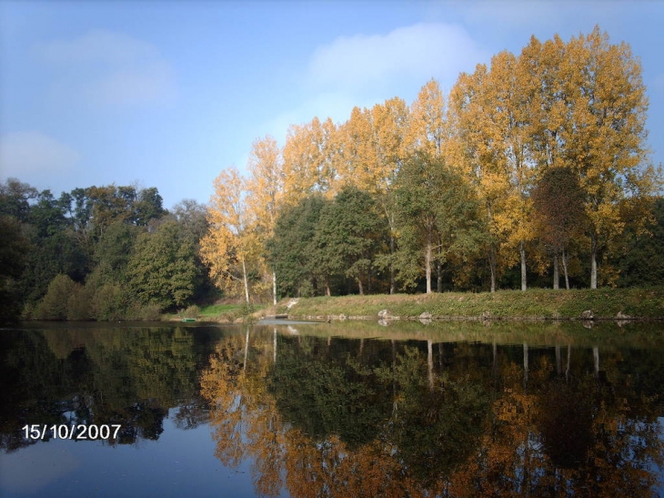 La Mayenne à Montgiroux n°7 - Andouillé