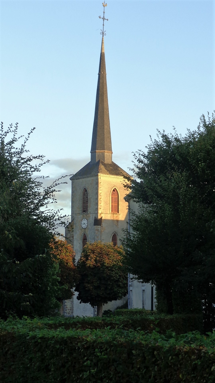 Eglise Saint-Germain .Epoque romane et XIXè siècle. - Arquenay