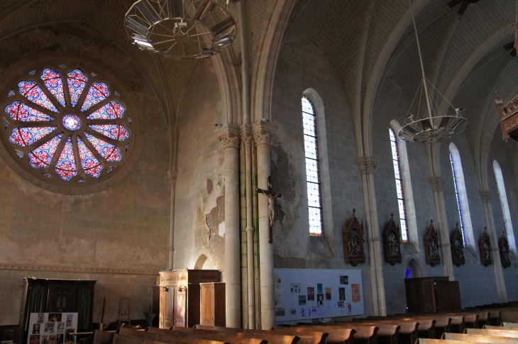 Eglise Notre Dame. - Commer