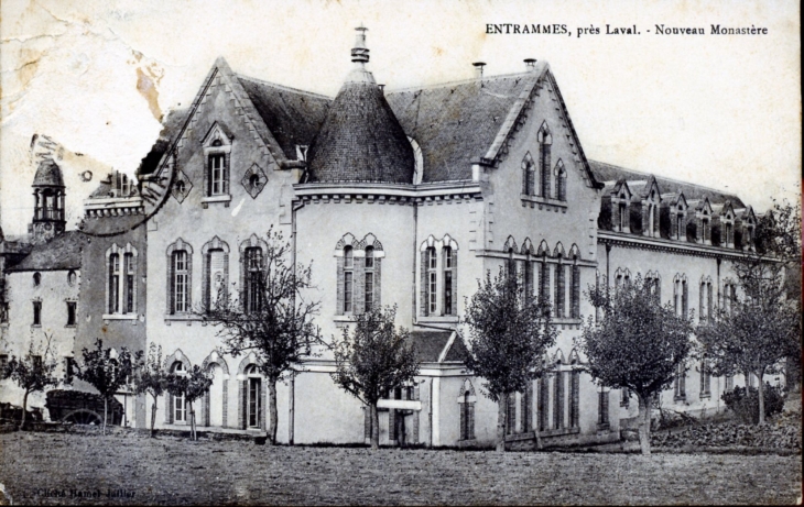 Nouveau Monastère, vers 1911 (carte postale ancienne). - Entrammes