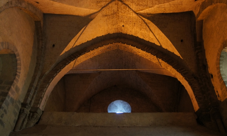 Balcon de la chapelle de la Basilique. - Évron