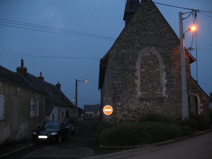 Rue des cinq clochers - Gennes-sur-Glaize