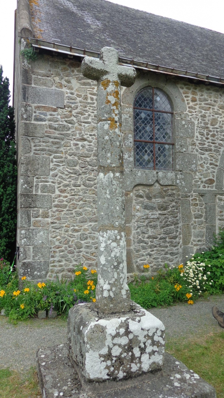 Calvaire-devant-la-chapelle-saint-Denis - Grazay