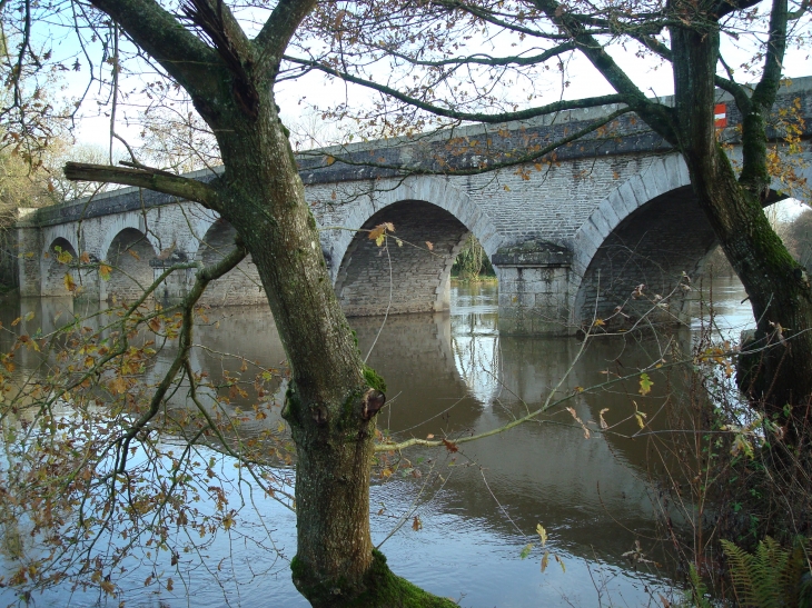 Pont de la Valette. - Houssay