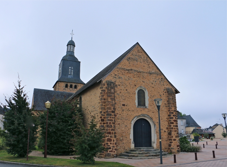 Façade occidentale de l'église Saint Siméon - L'Huisserie