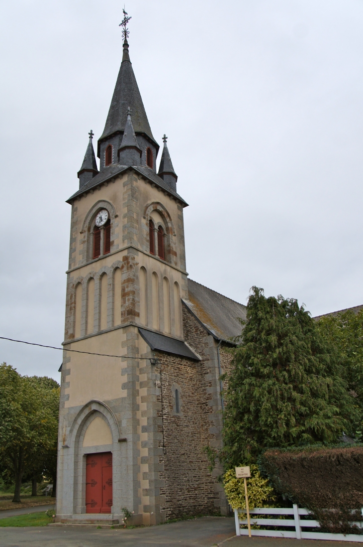 La façade occidentale de l'église de la Sainte Vierge. - La Haie-Traversaine