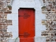 Photo suivante de La Haie-Traversaine La porte du transept gauche de l'église de la Sainte Vierge.