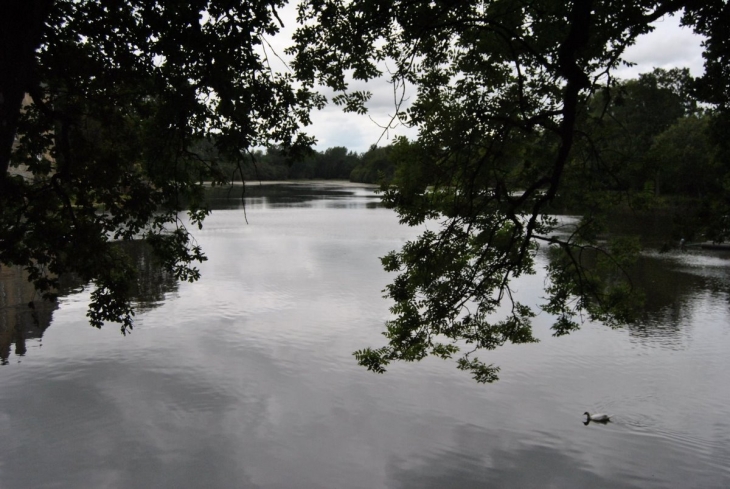 Pièce d'eau Launay-Villiers