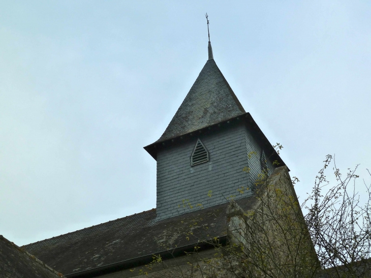 Grenoux : Clocher de l'église - Laval