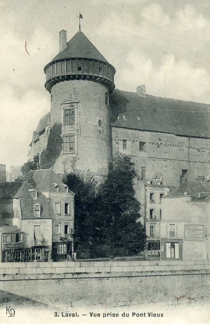 Vue prise du Pont Vieux (carte postale de 1912) - Laval