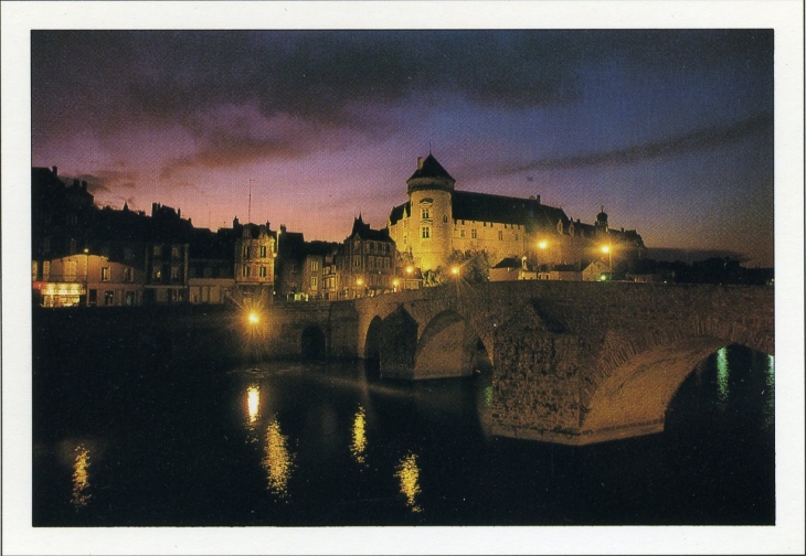 Le château et le vieux pont - Laval