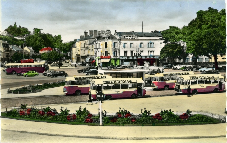 Gare des T.U.L. et Promenade de Changé (carte postale de 1960) - Laval