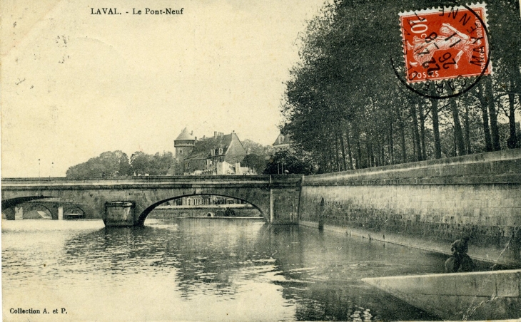Le Pont-Neuf (carte postale de 1911) - Laval
