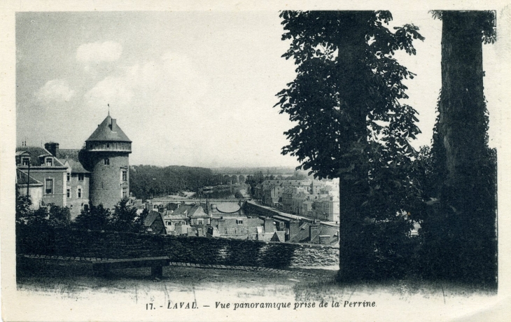 Vue panoramique vue de la Perrine (carte postale de 1930) - Laval