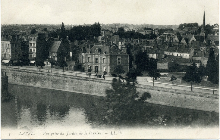 Vue prise du Jardin de la Perrine (carte postale de 1905) - Laval