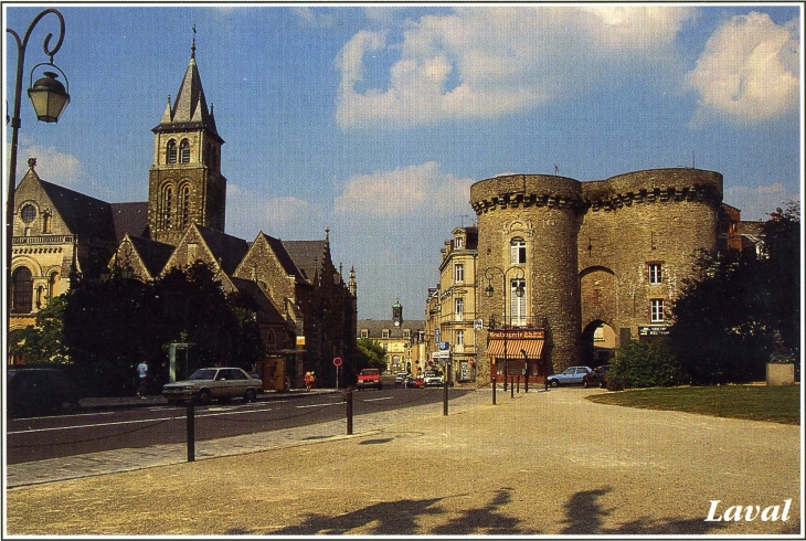 Centre ville (carte postale de 1990) - Laval