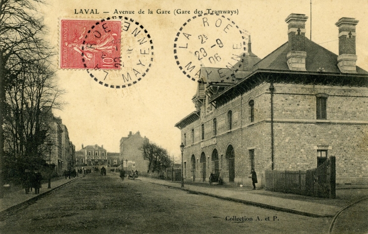 Avenue de la Gare (Gare des Tramways) carte postale de 1906) - Laval