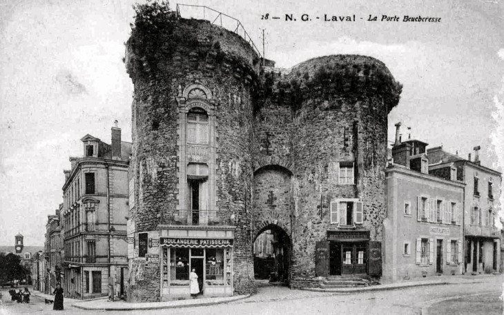 La porte Beucheresse (carte postale ancienne). - Laval