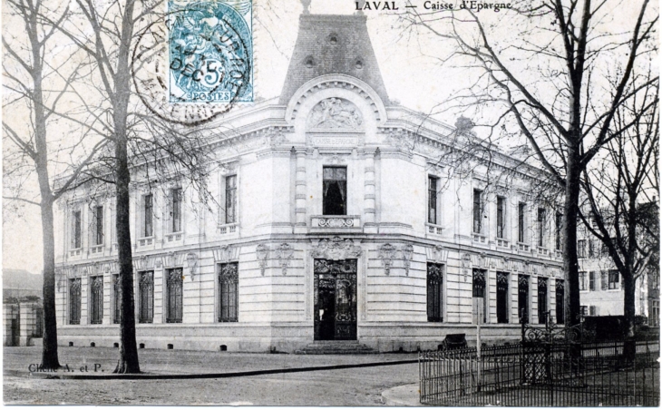 Caisse d'Epargne, vers 1905 (carte postale ancienne). - Laval