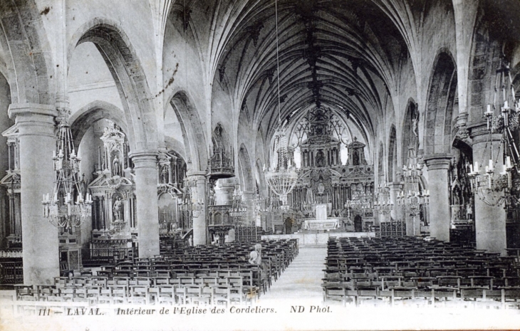 Intérieur de l'église des Cordeliers, vers 1912 (carte postale ancienne). - Laval