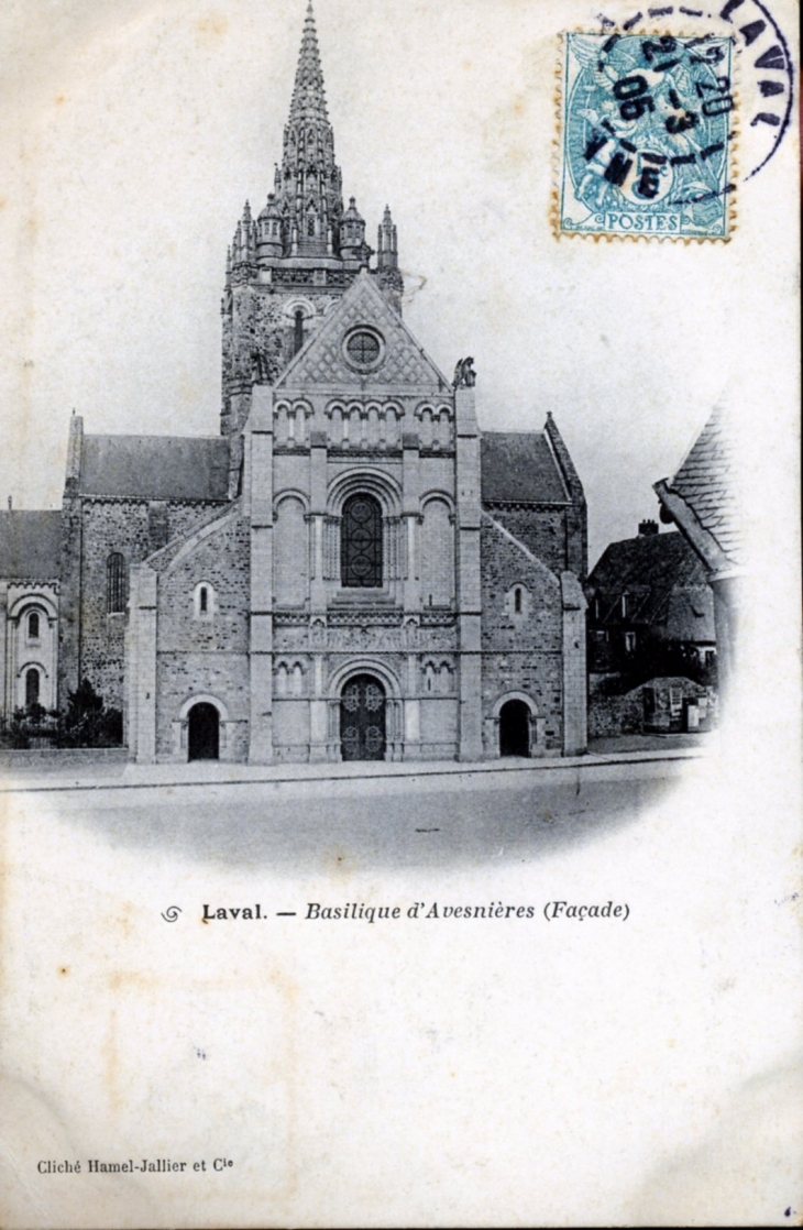 Basilique d'Avesnières, vers 1905 (carte postale ancienne). - Laval