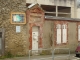 Photo précédente de Laval Ancienne entrée de l'école maternelle privée de L'enfant Jésus, Rue du Colonel Flatters.