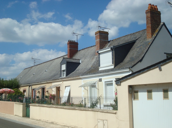 Petites maisons.  - Loigné-sur-Mayenne