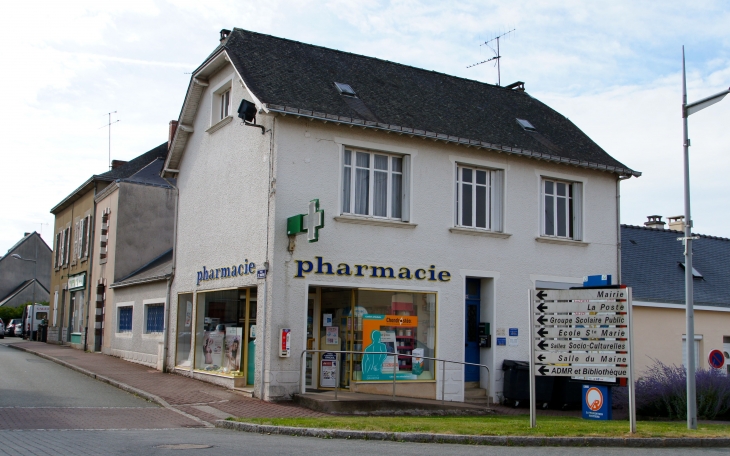 La Pharmacie. - Louverné