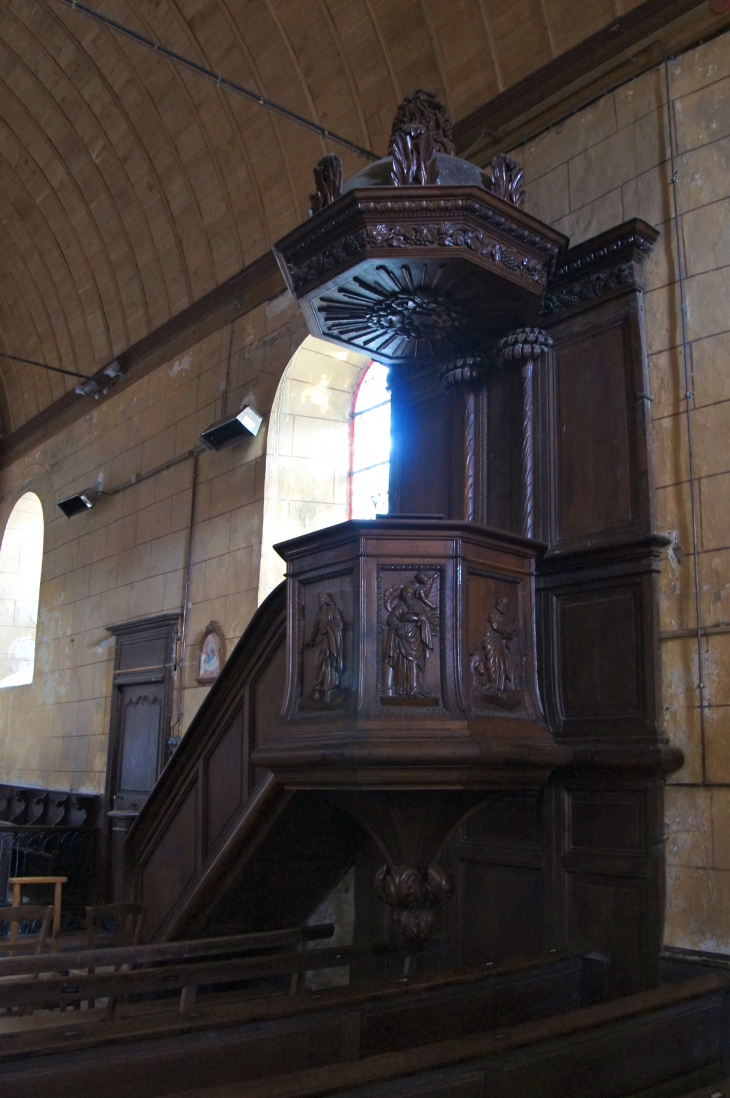 La Chaire à prêcher de l'église Saint Pierre. - Maisoncelles-du-Maine