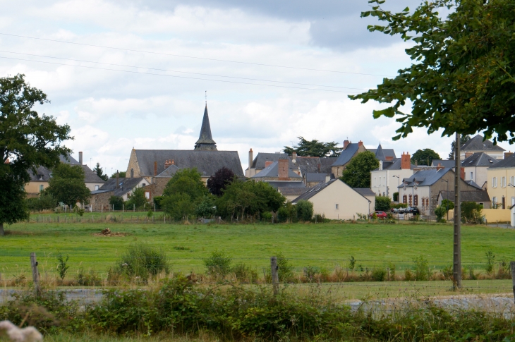 Vue sur le village. - Maisoncelles-du-Maine