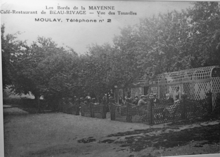 Le restaurant, vers 1905. - Moulay