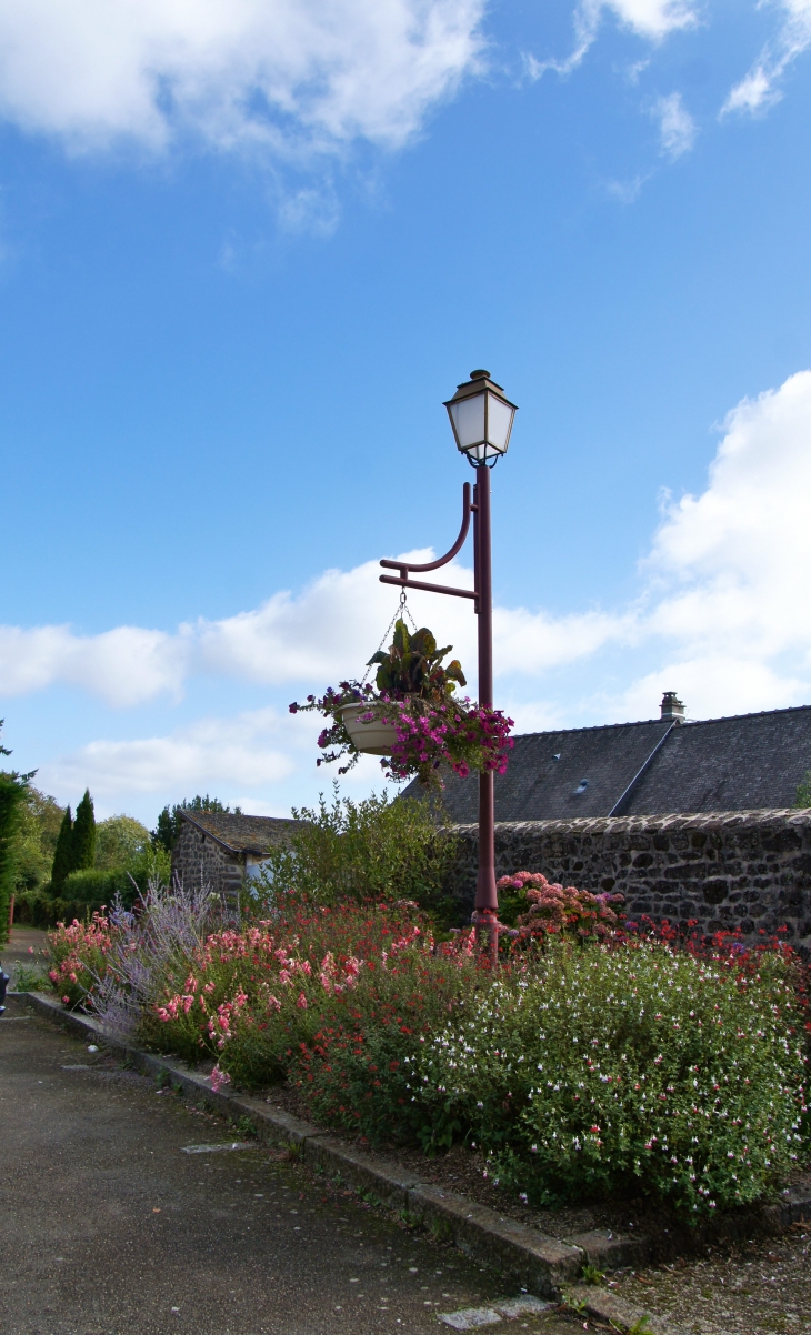 Place de la Mairie. - Oisseau