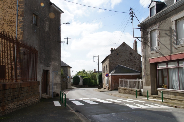 Rue Ambroise de Loré. - Oisseau