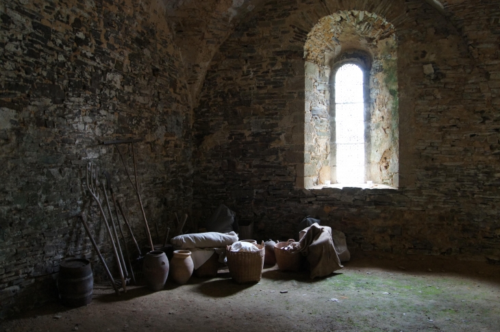 Le cellier : Abbaye de Clermont. - Olivet