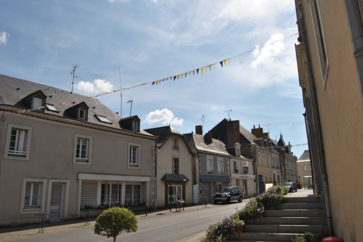 Ville Quelaines-Saint-Gault