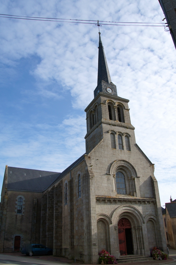 Eglise Saint Hippolyte du XIXe siècle. - Sacé