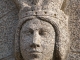 Photo précédente de Sacé Corbeau du portail de l'église Saint Hippolyte.