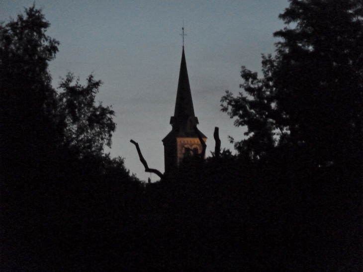 Le Clocher de l'église Saint-Baudelle.