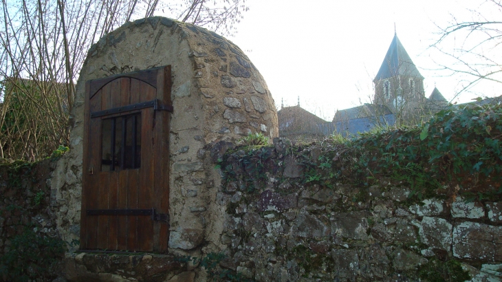 Le Puits Morin (Centre du village) - Saint-Denis-d'Anjou