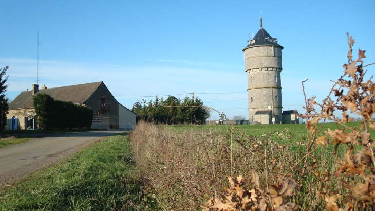 Château d'eau : Beaumont - Saint-Denis-d'Anjou