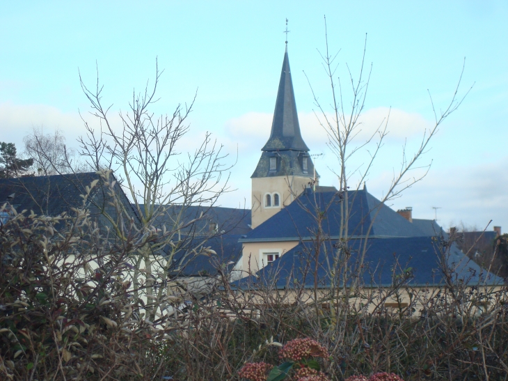 Autre vue de l'église.... - Saint-Fort