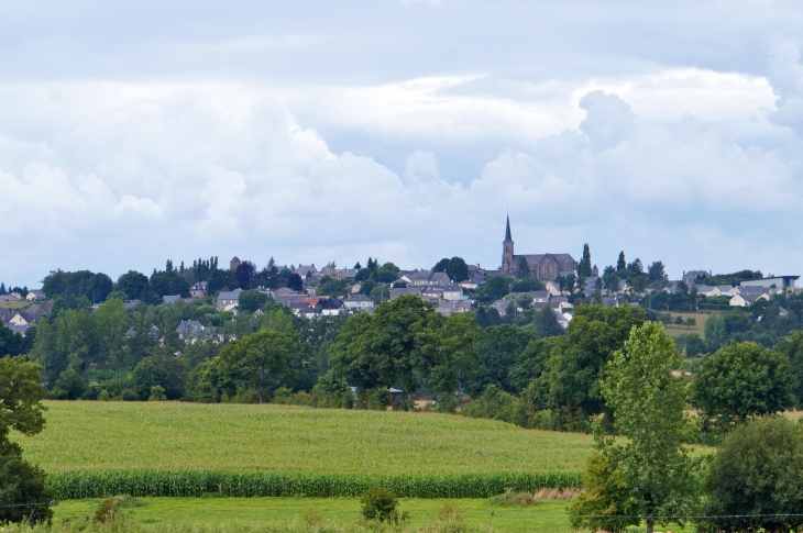 Vue sur le village. - Saint-Georges-Buttavent