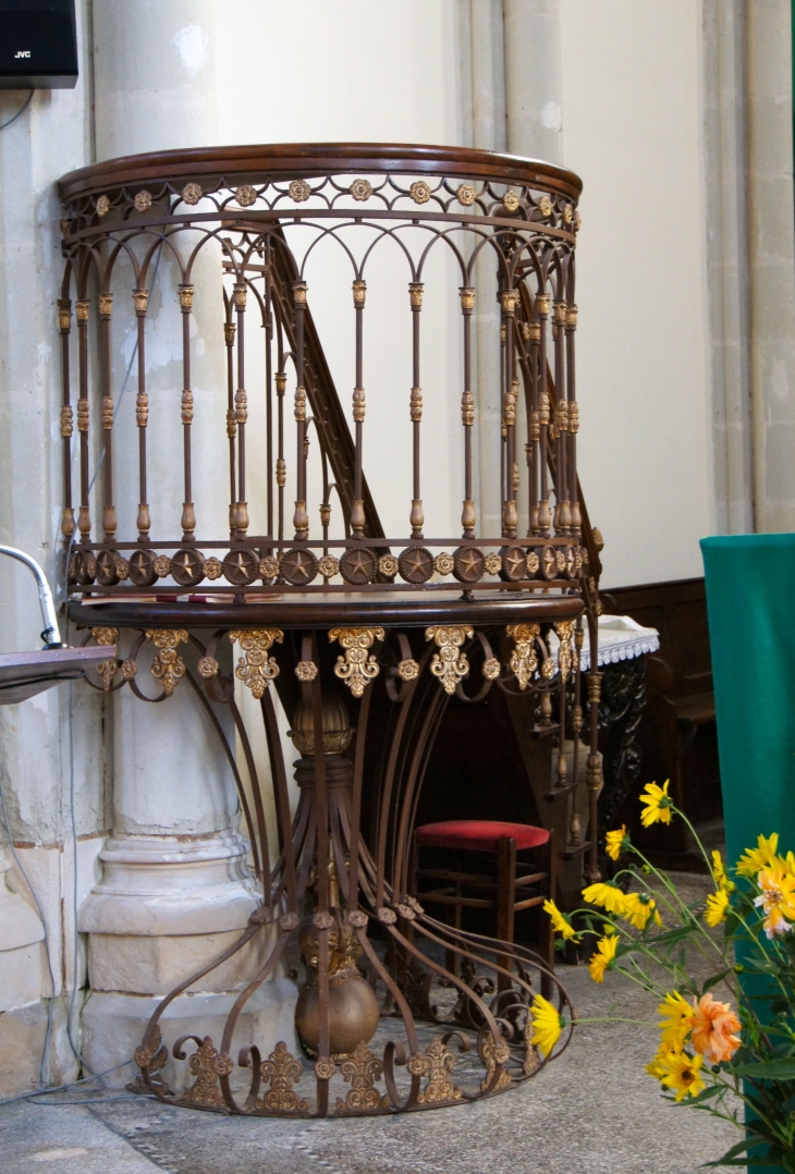 La-chaire-a-precher, église Saint Georges. - Saint-Georges-Buttavent