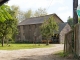 Un bâtiment de ferme dans Fontaine-Daniel.